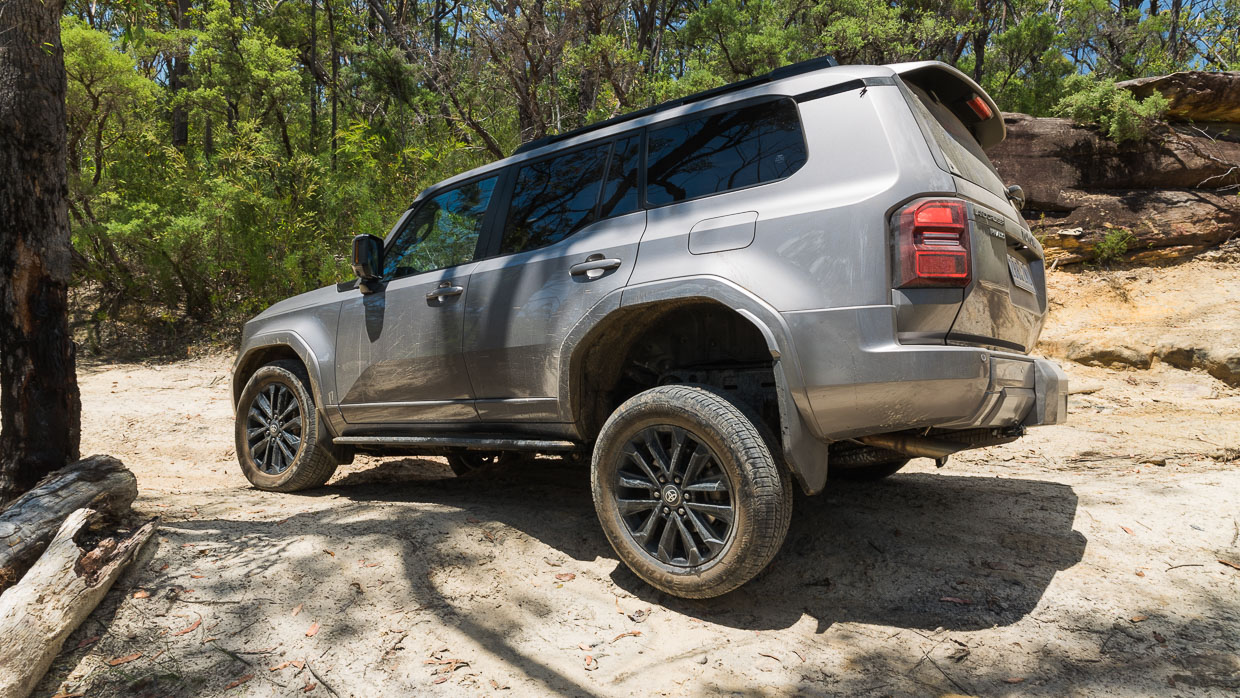 Toyota Prado Kakadu 2025 rear 3/4 driving 8