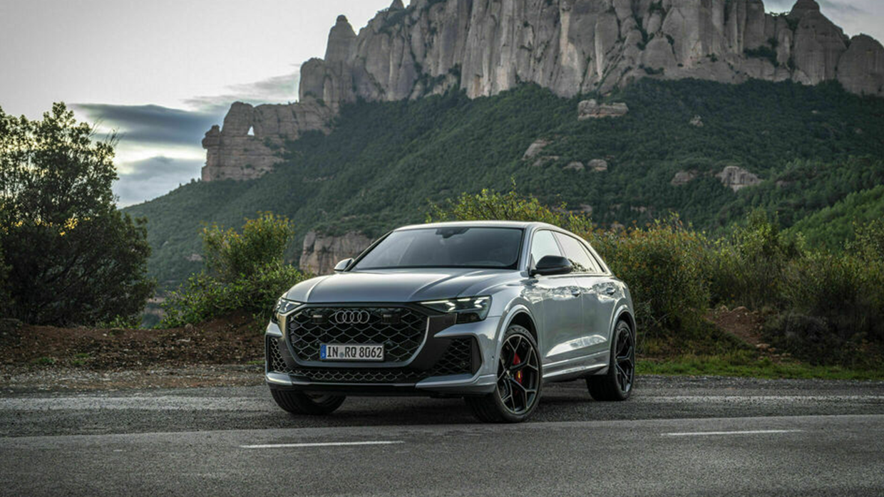 2025 Audi RSQ8 Front