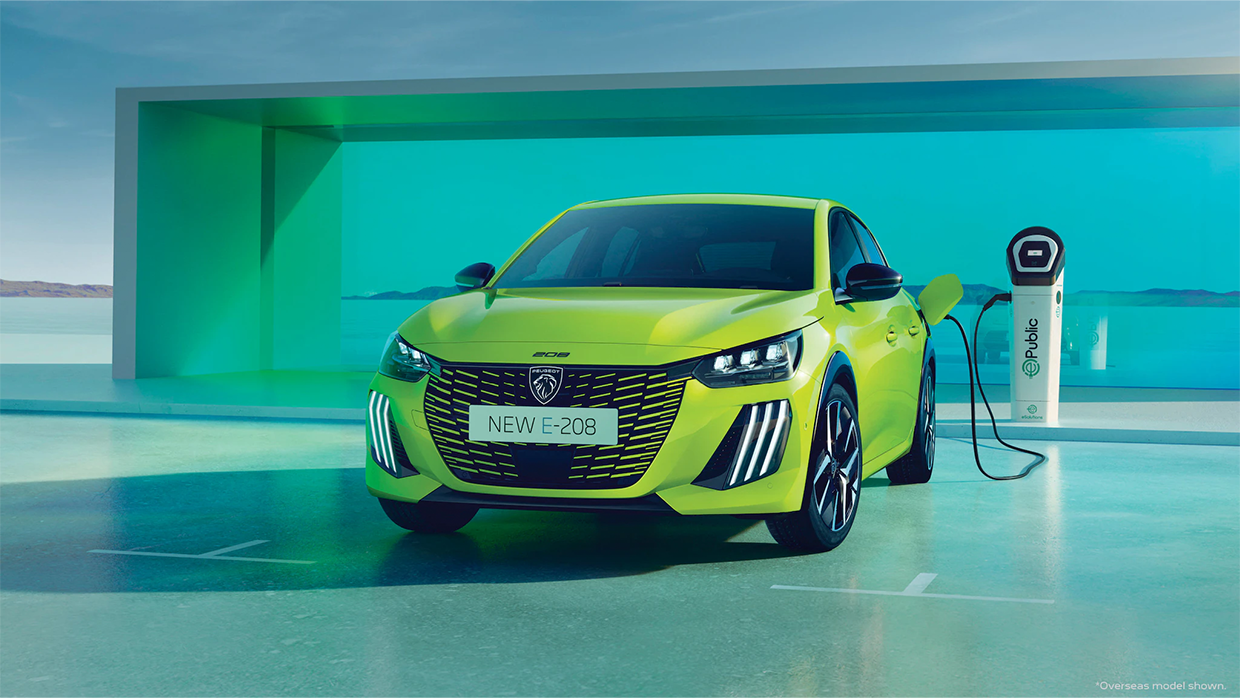 2025 Peugeot e208 front view