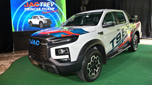 2025 Singapore release JAC T9 ELECTRIC front view