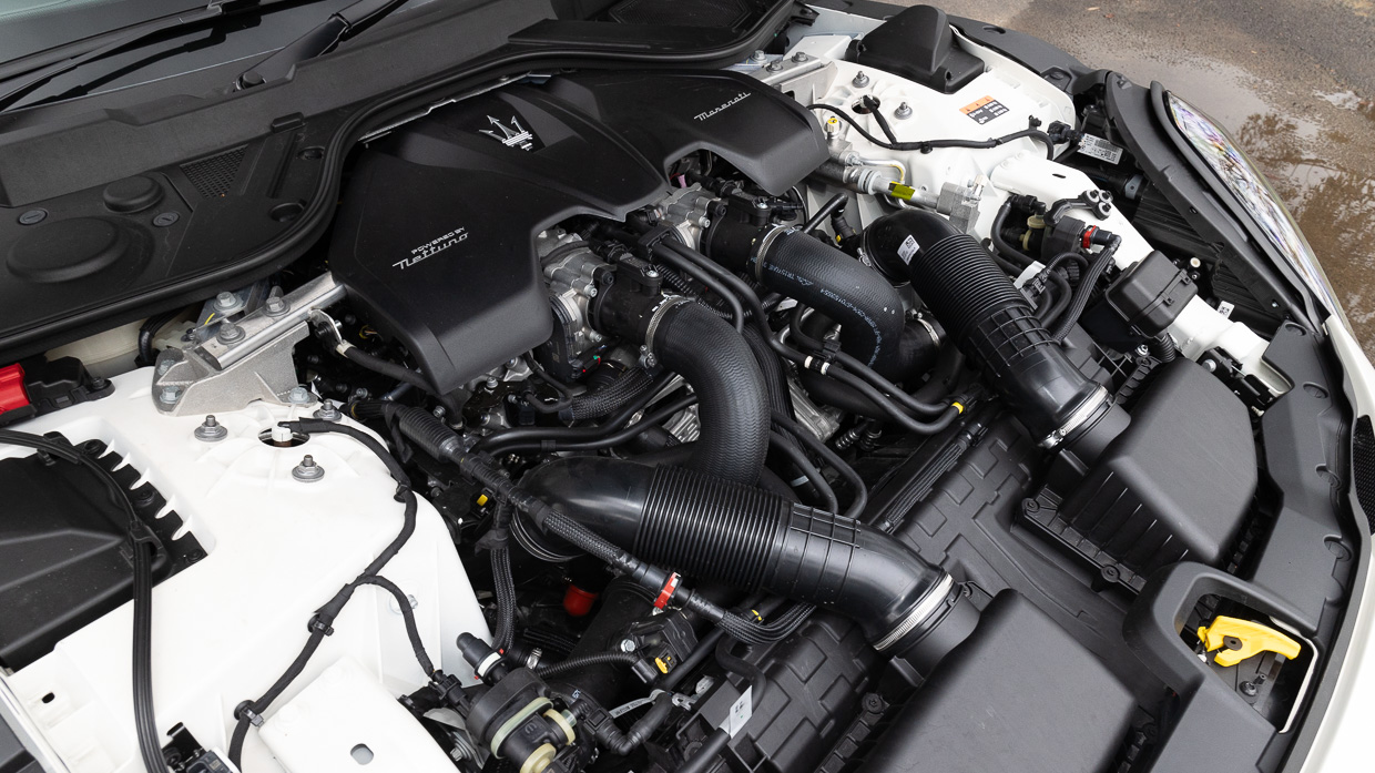 Maserati GranTurismo Modena 2025 engine 2