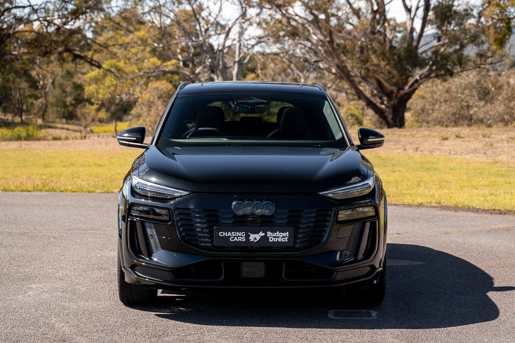 Audi Q6_e-Tron Quattro 2025 front 3