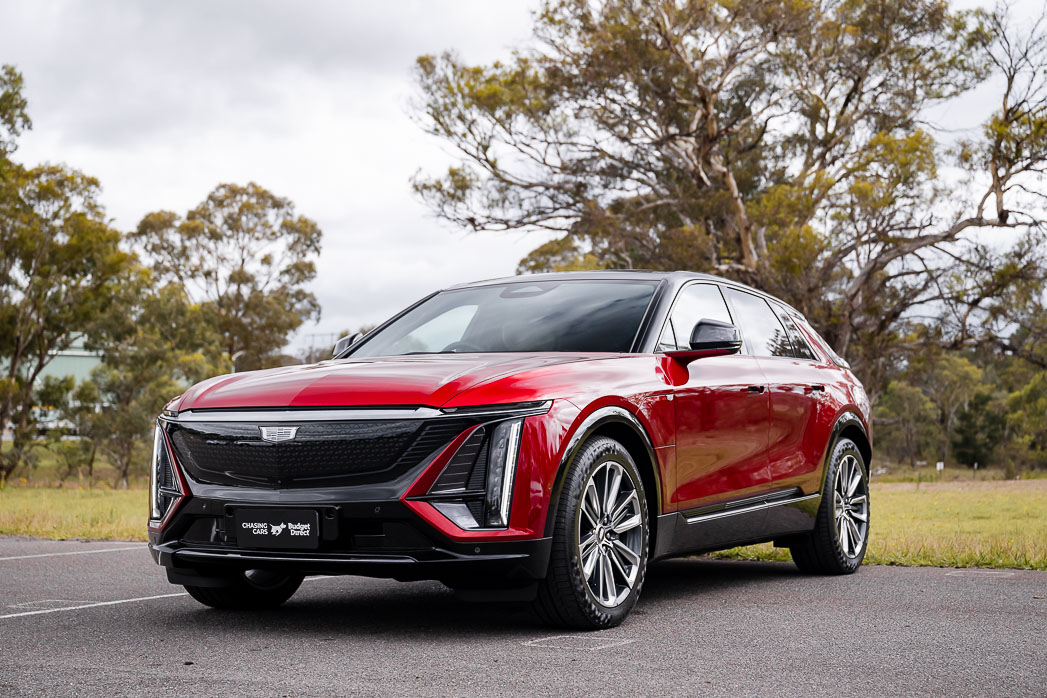 Cadillac Lyriq Sport 2025 front 3/4