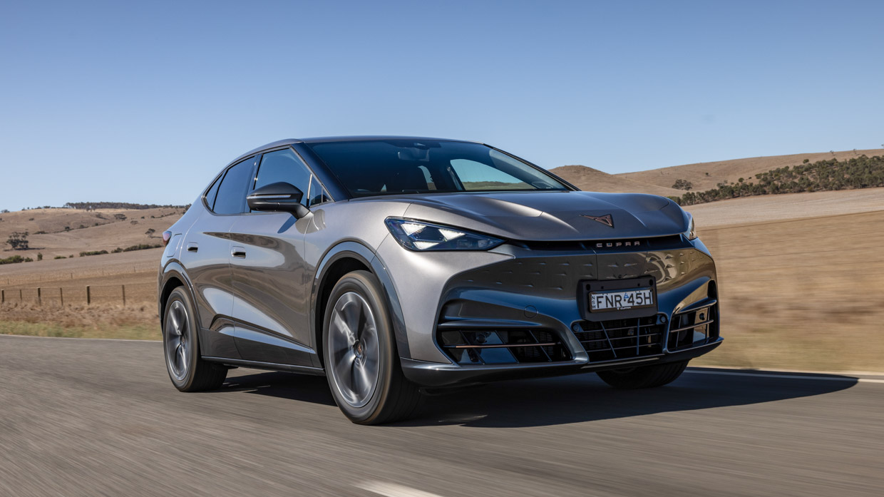 Cupra Tavascan Persistence 2025 riding 3