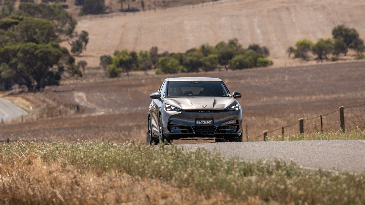 Cupra Tavascan Endurance 2025 driving 4