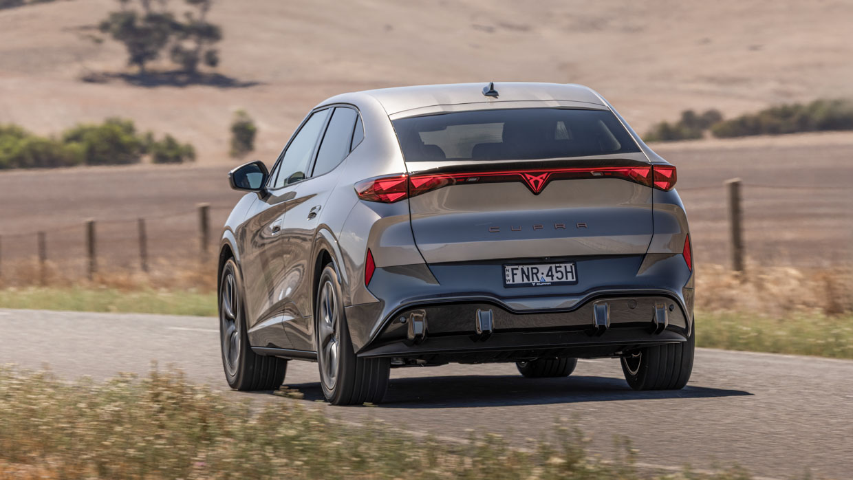 Cupra Tavascan Endurance 2025 driving 5