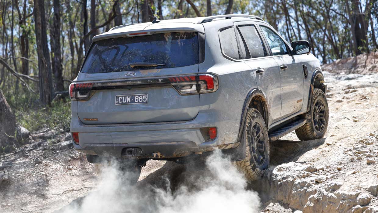 Ford Everest Tremor 2025 rear hill