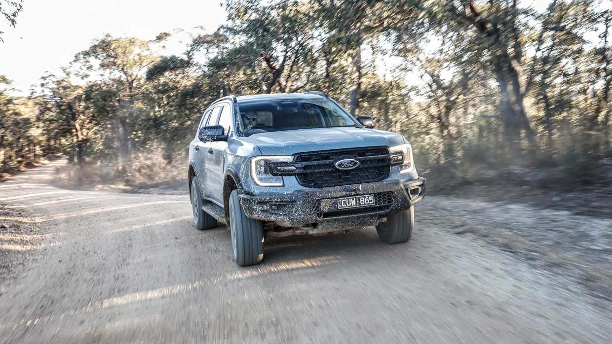 Ford Everest Tremor 2025 driving