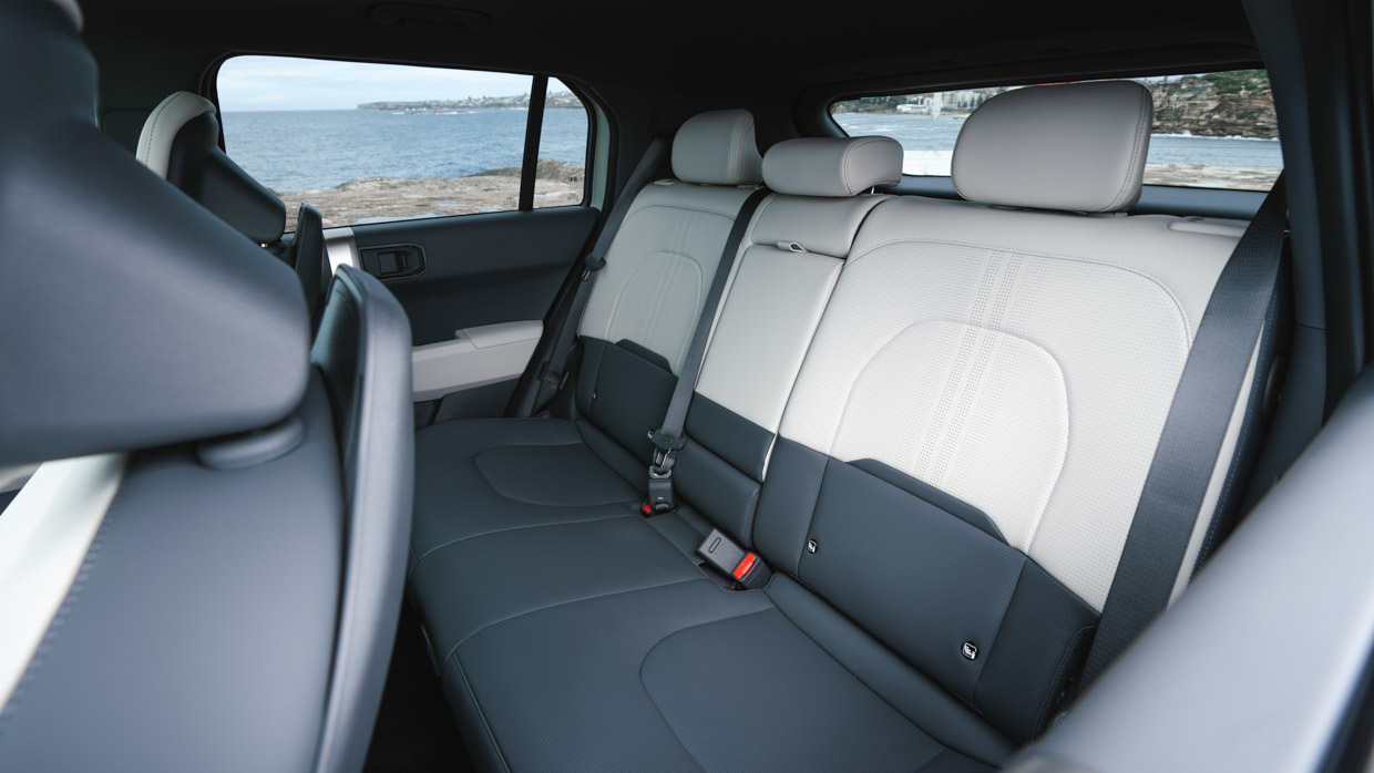 Kia EV3 GT-Line 2025 back seats