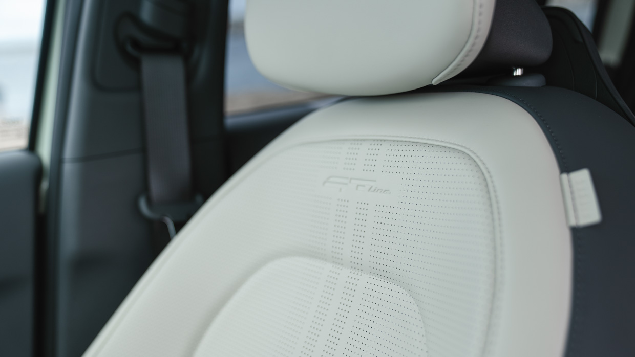 Kia EV3 GT-Line 2025 seat material