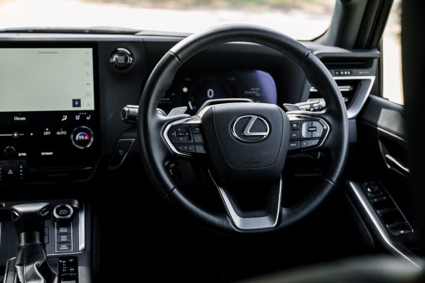 Lexus GX550 Overtrail 2025 steering wheel
