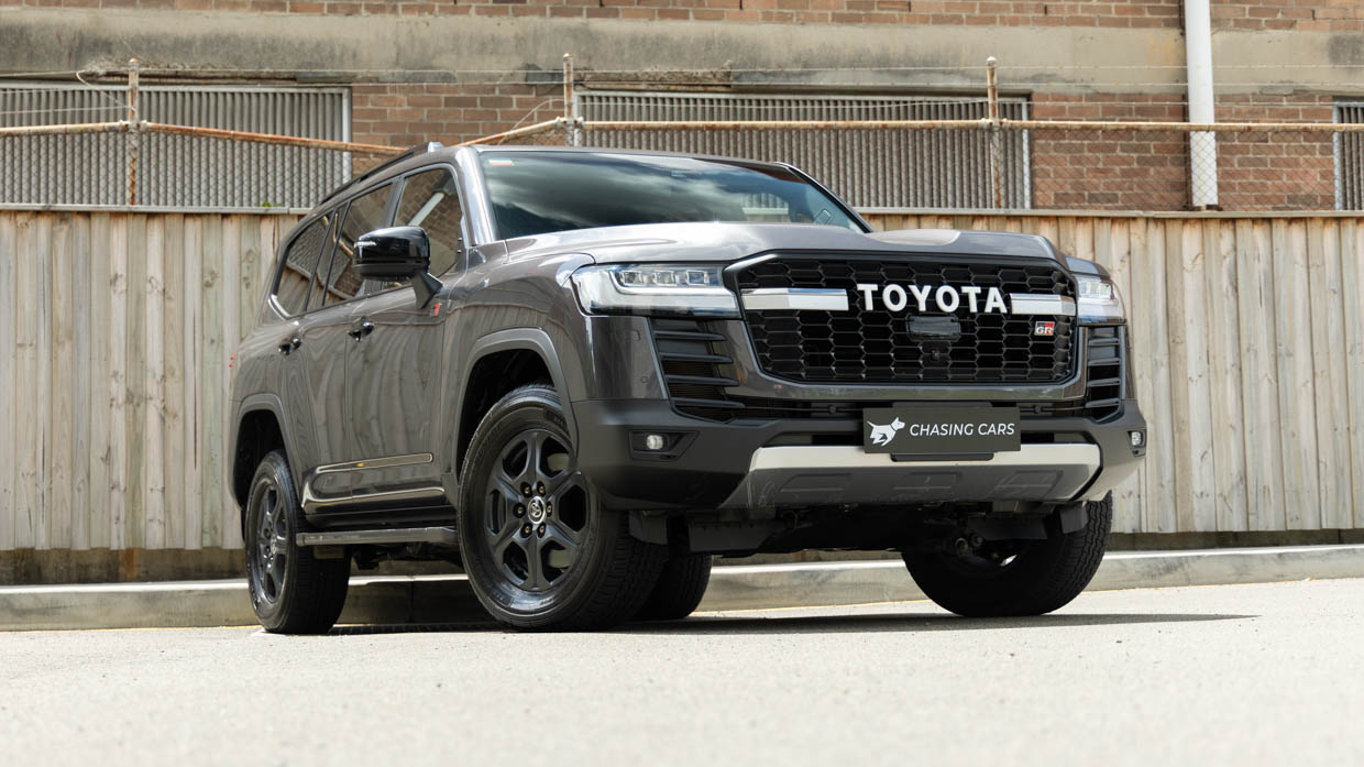 Toyota LandCruiser 300 Series GR Sport 2022 front