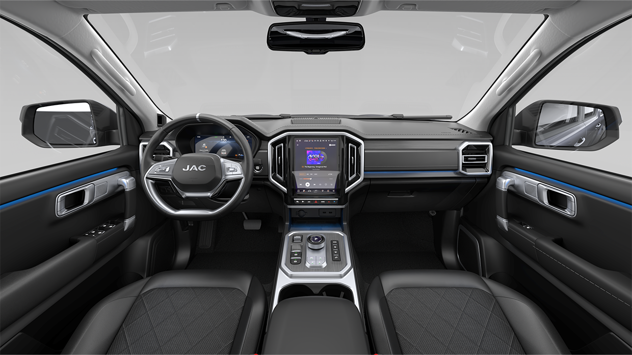 2025 JAC Hunter interior