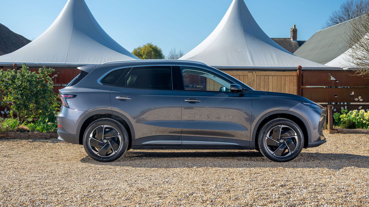 2025 MG ES side profile