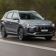 2025-mg-zs-thumbnail