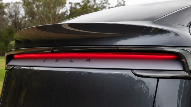 Tesla Model Y 2025 taillight
