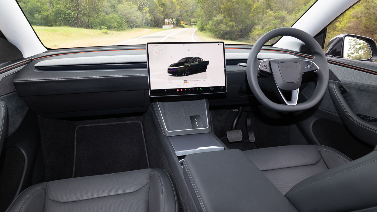 Tesla Model Y 2025 interior 2