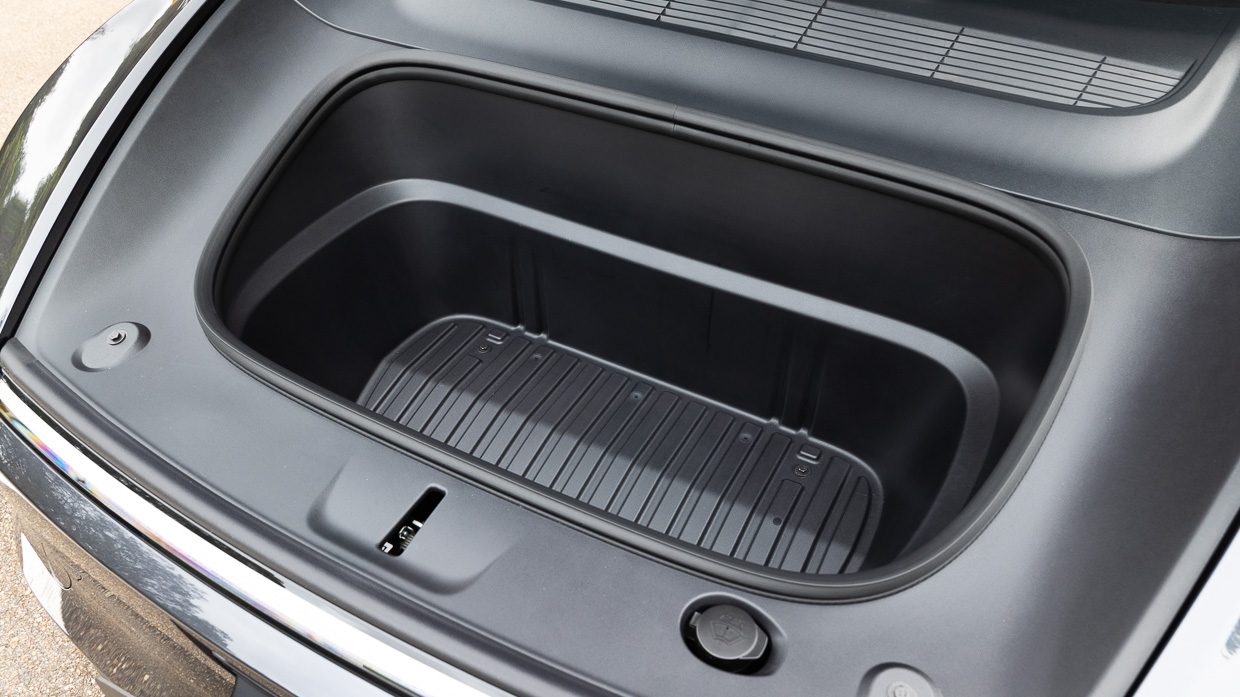 Tesla Model Y 2025 front boot