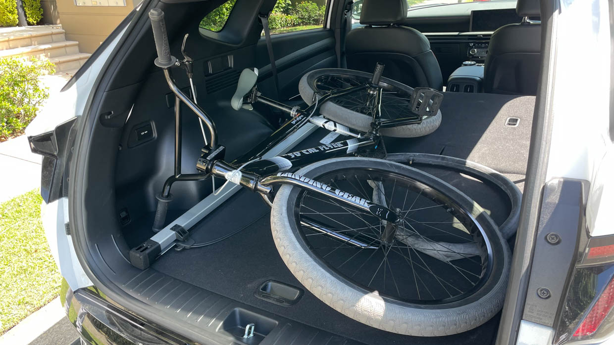 Hyundai Tucson Hybrid N Line 2025 bike