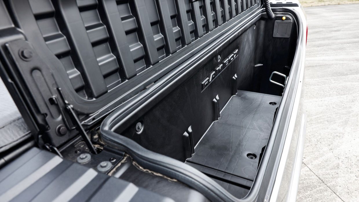 2025 Ram 1500 storage