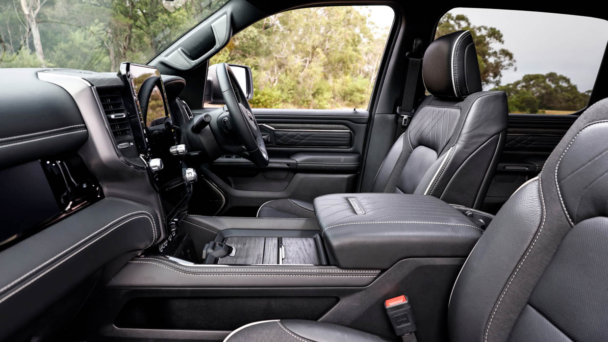 2025 Ram 1500 front seats