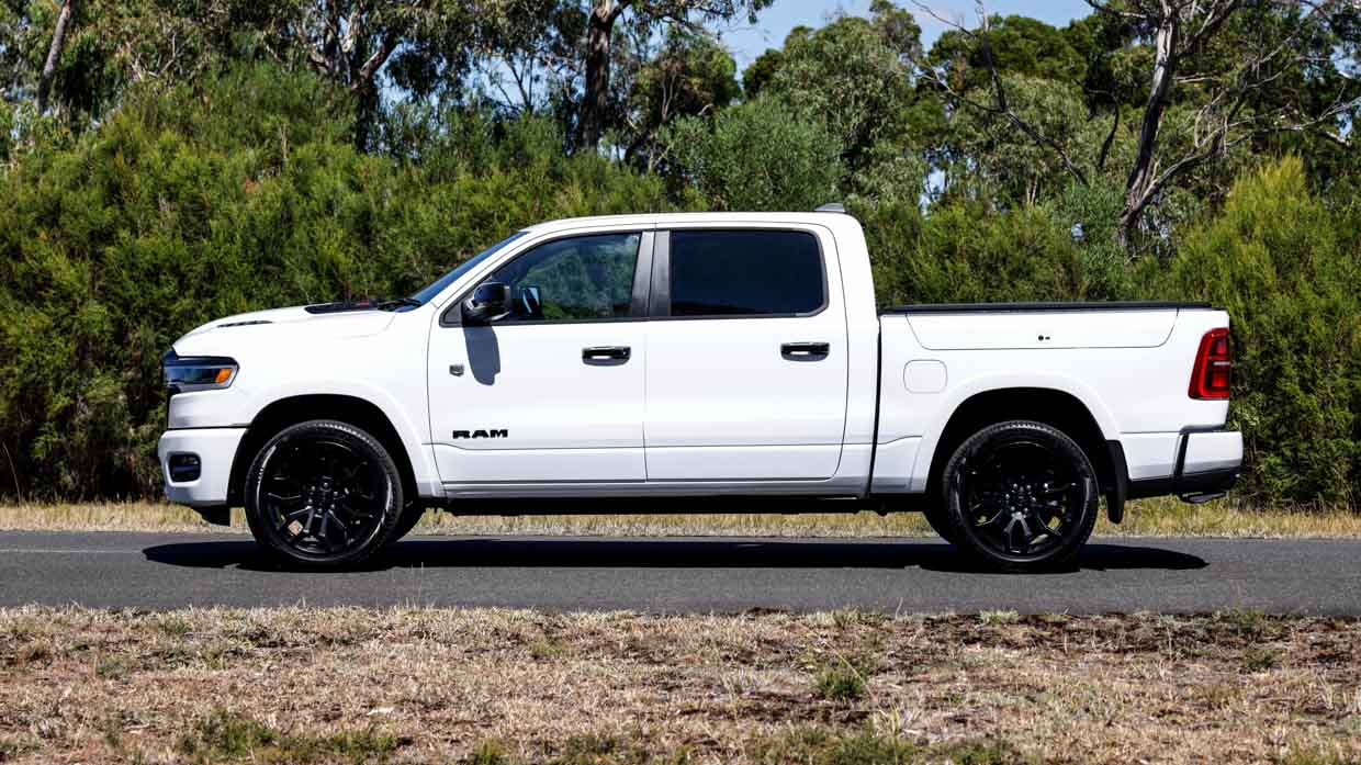 2025 Ram 1500 limited side view