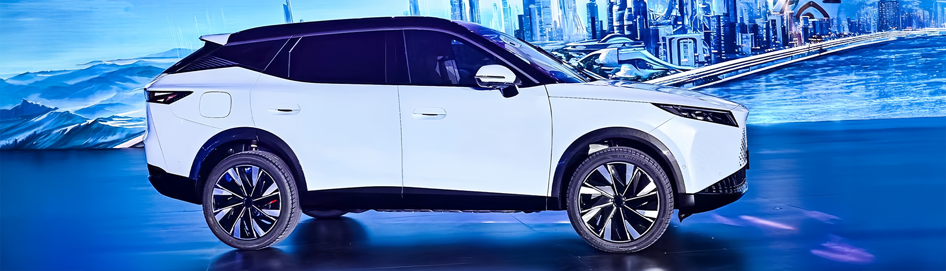 Car news today: Mitsubishi EV co-op with iPhone maker, Volkswagen Golf GTI Clubsport could arrive Down Under, and more – 08 May 2025