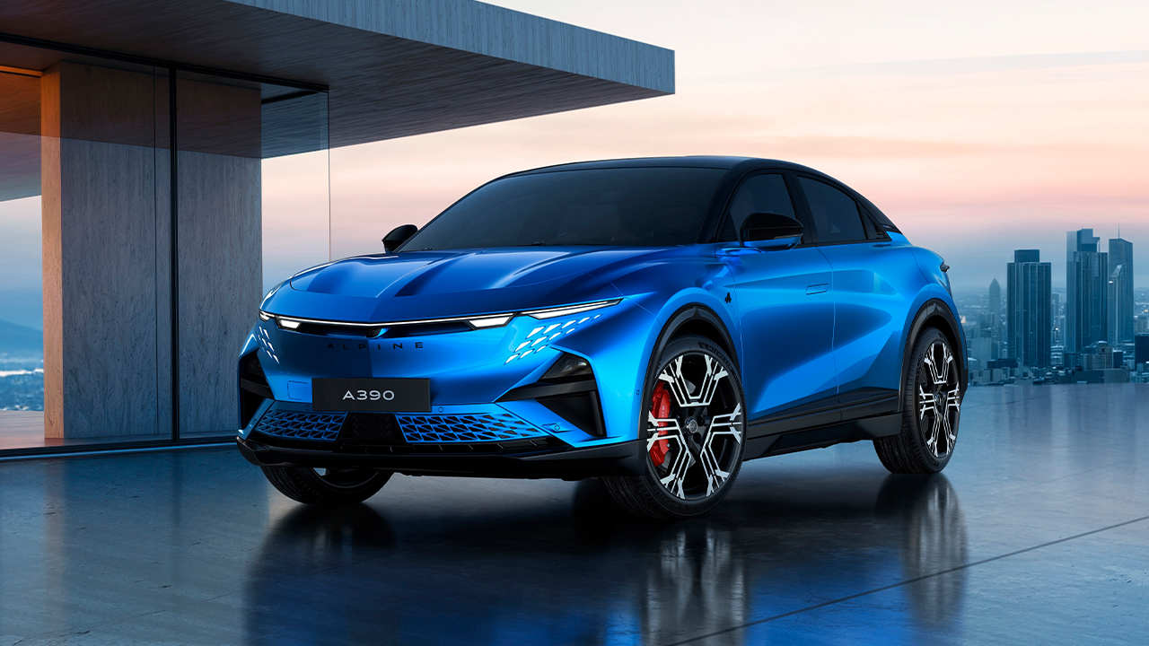 2025 Alpine A390 front 3 4