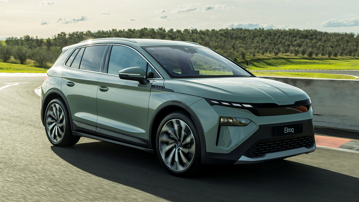2025 Skoda Elroq front 3 4 roller