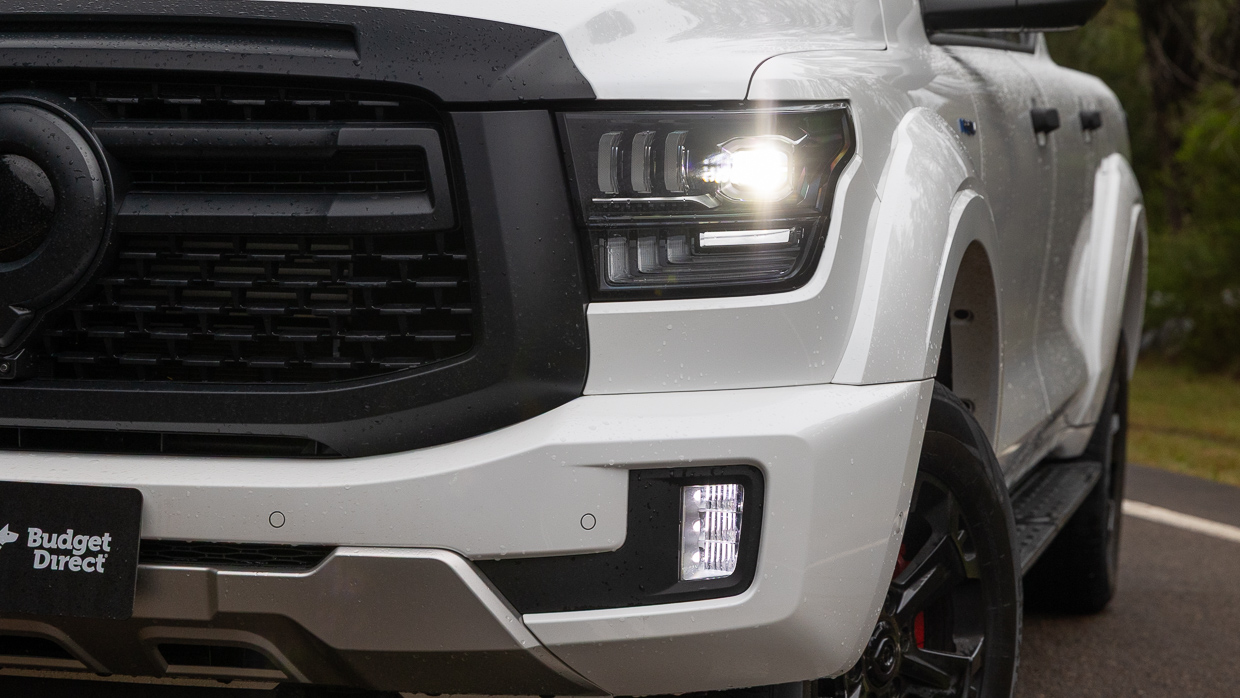 GWM Cannon Alpha PHEV 2025 front 3