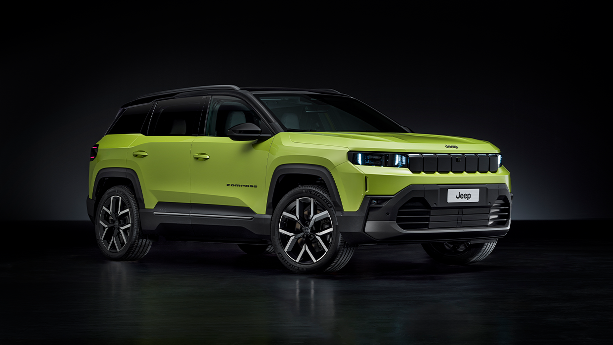 2026 Jeep Compass front 3 4