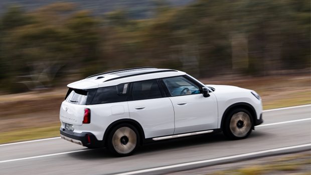 COTY 2025 Mini Countryman SE