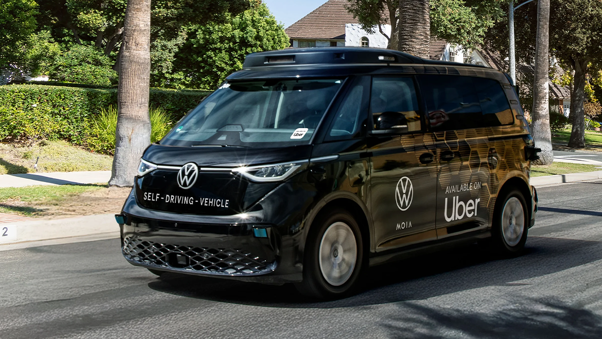 Self driving VW ID.Buzz Uber