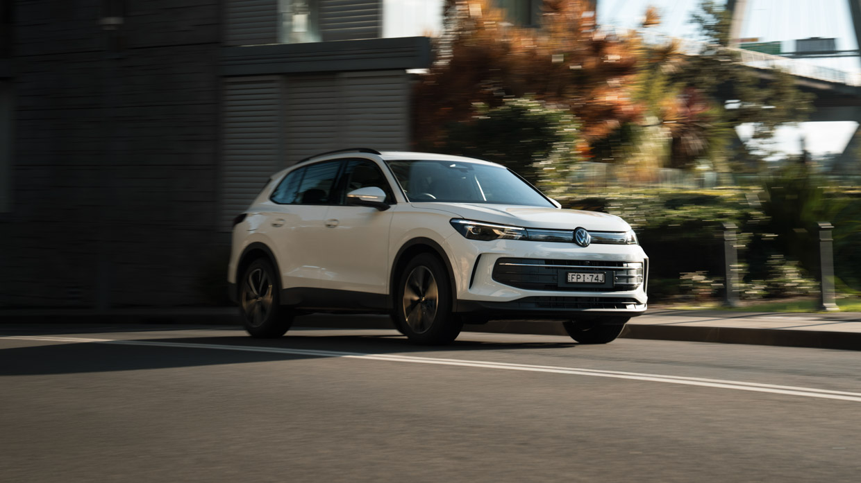 Volkswagen Tiguan 2025 110 Life driving