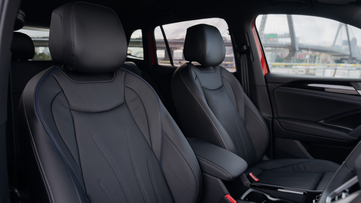 Volkswagen Tiguan 2025 R-Line interior seats