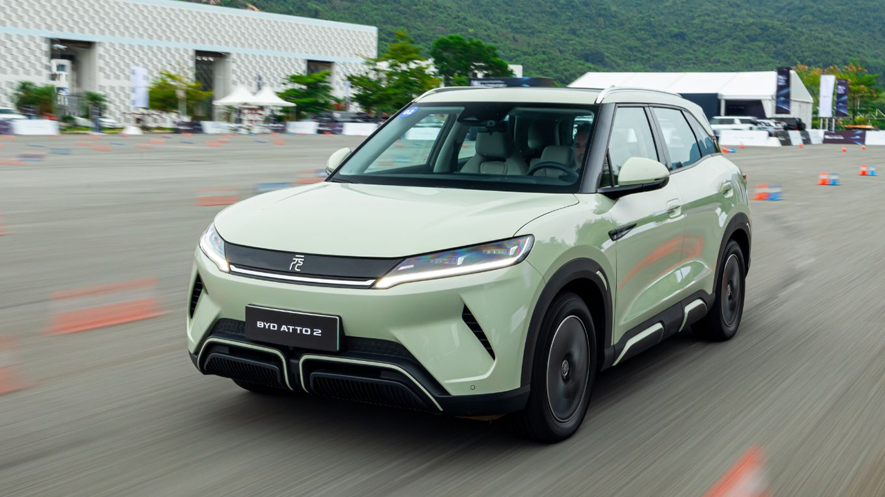 2025 BYD Atto 2 front 3 4