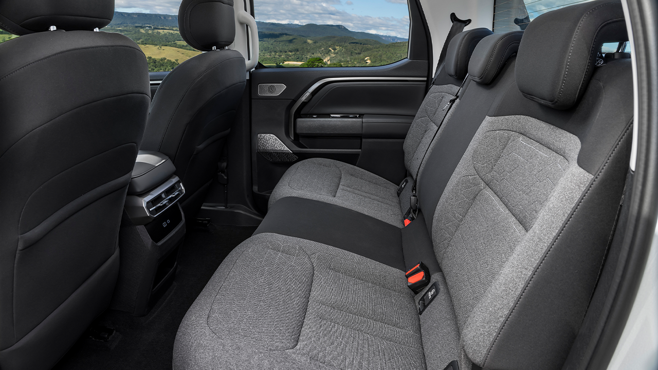2025 LDV Terron 9 interior rear