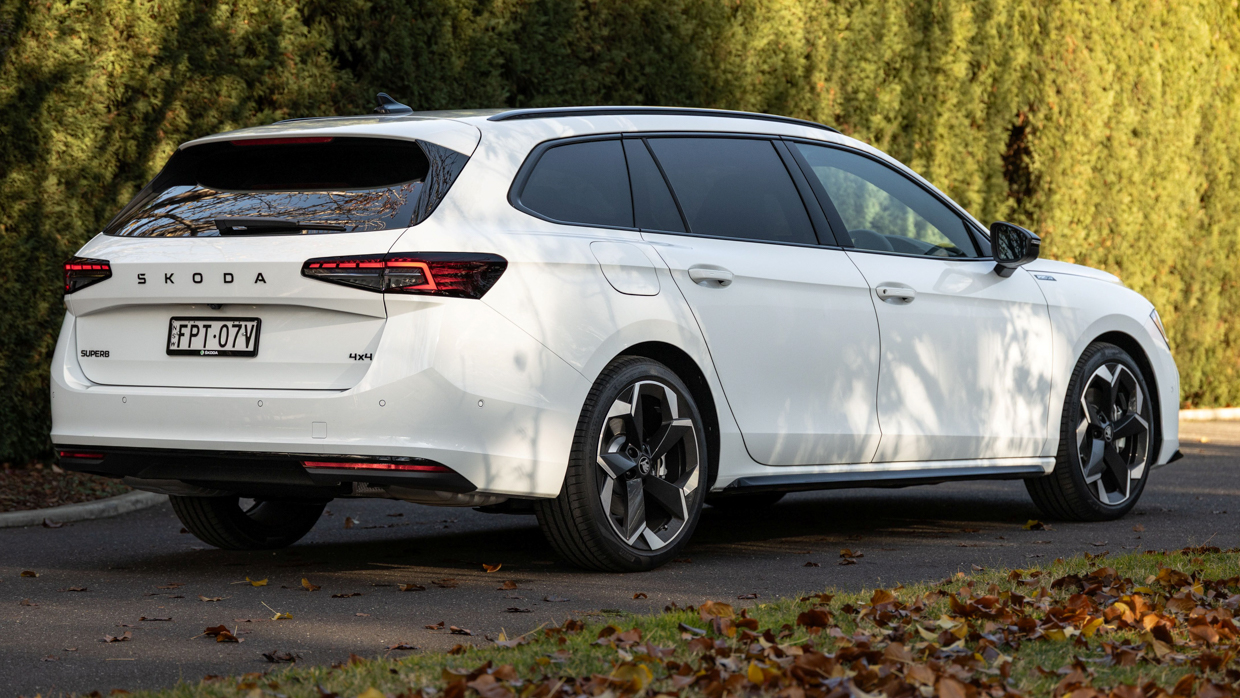 2025 Skoda Superb 2