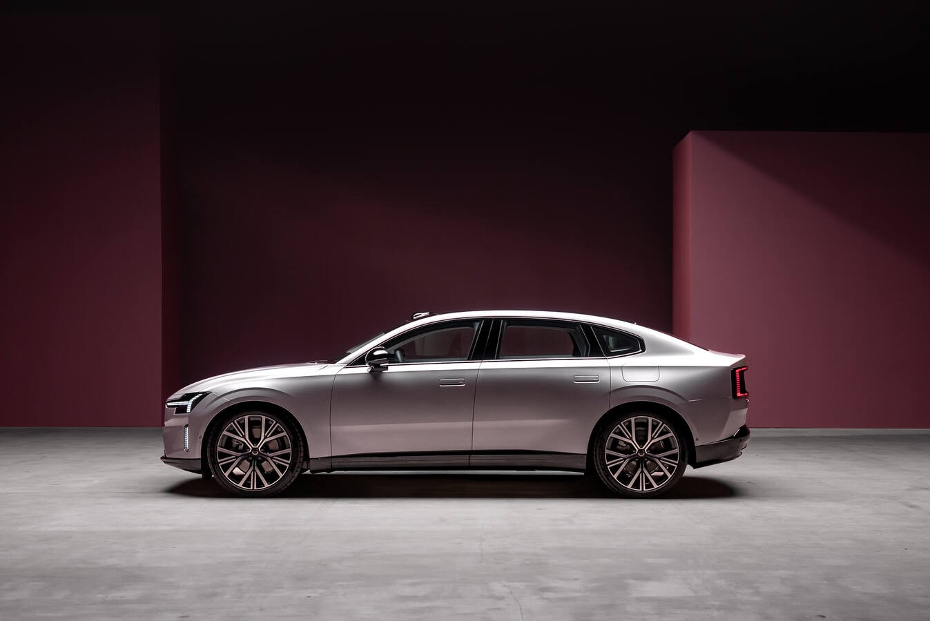 2025 Volvo ES90 side profile