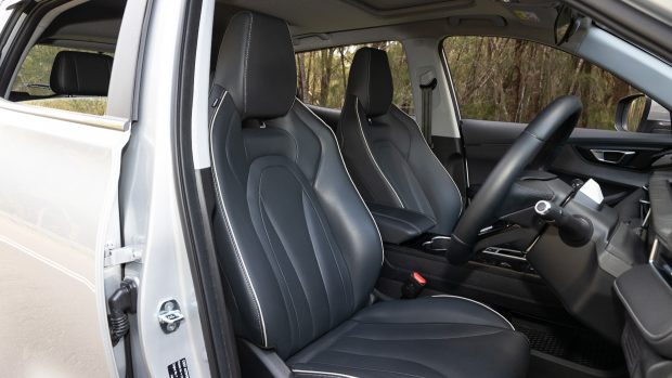Chery Tiggo 4 Pro Ultimate 2025 front seat