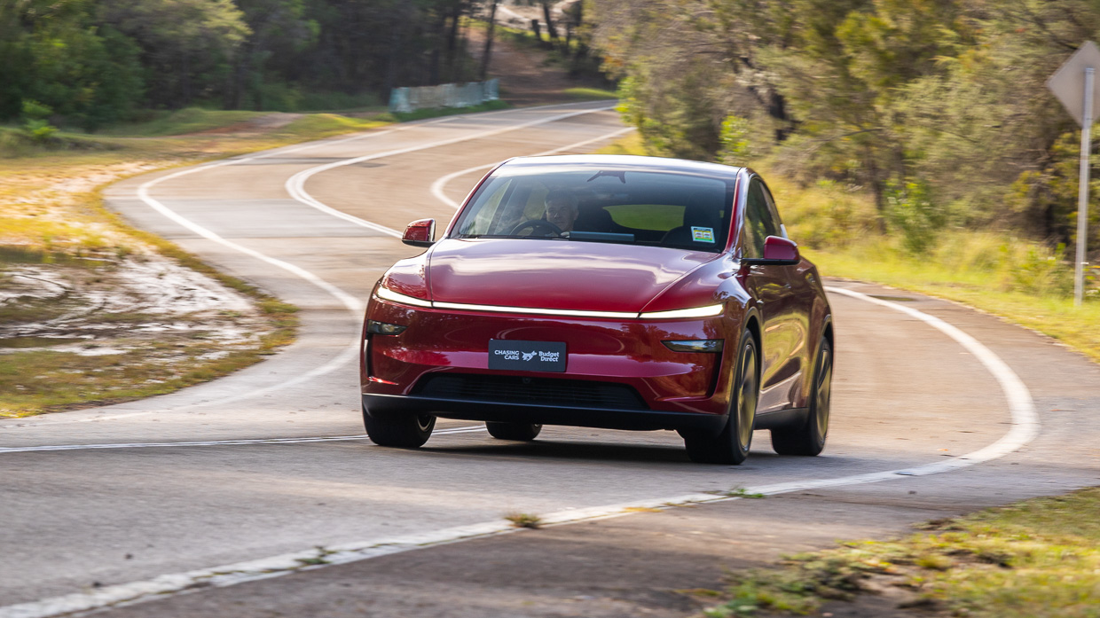 Tesla Mannequin Y RWD 2025 using 5