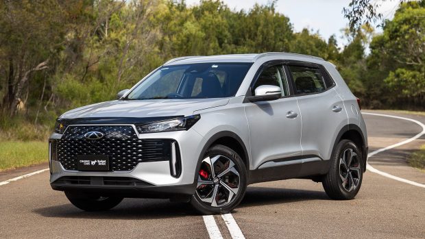 Chery Tiggo 4 Pro Ultimate 2025 front 3/4