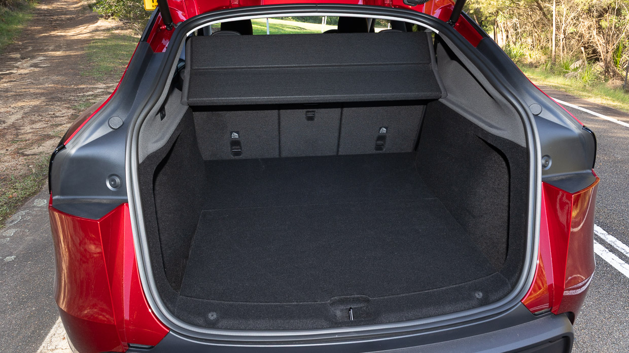 Tesla Model Y RWD 2025 interior boot 4