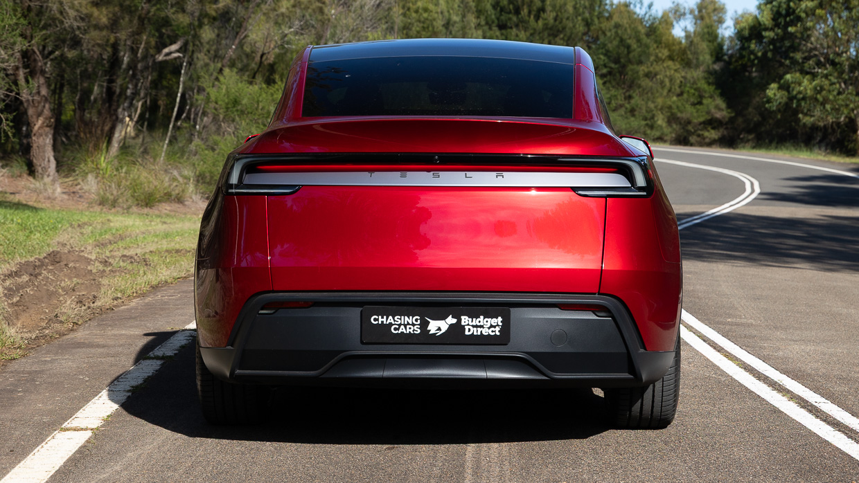 Tesla Mannequin Y RWD 2025 rear 3
