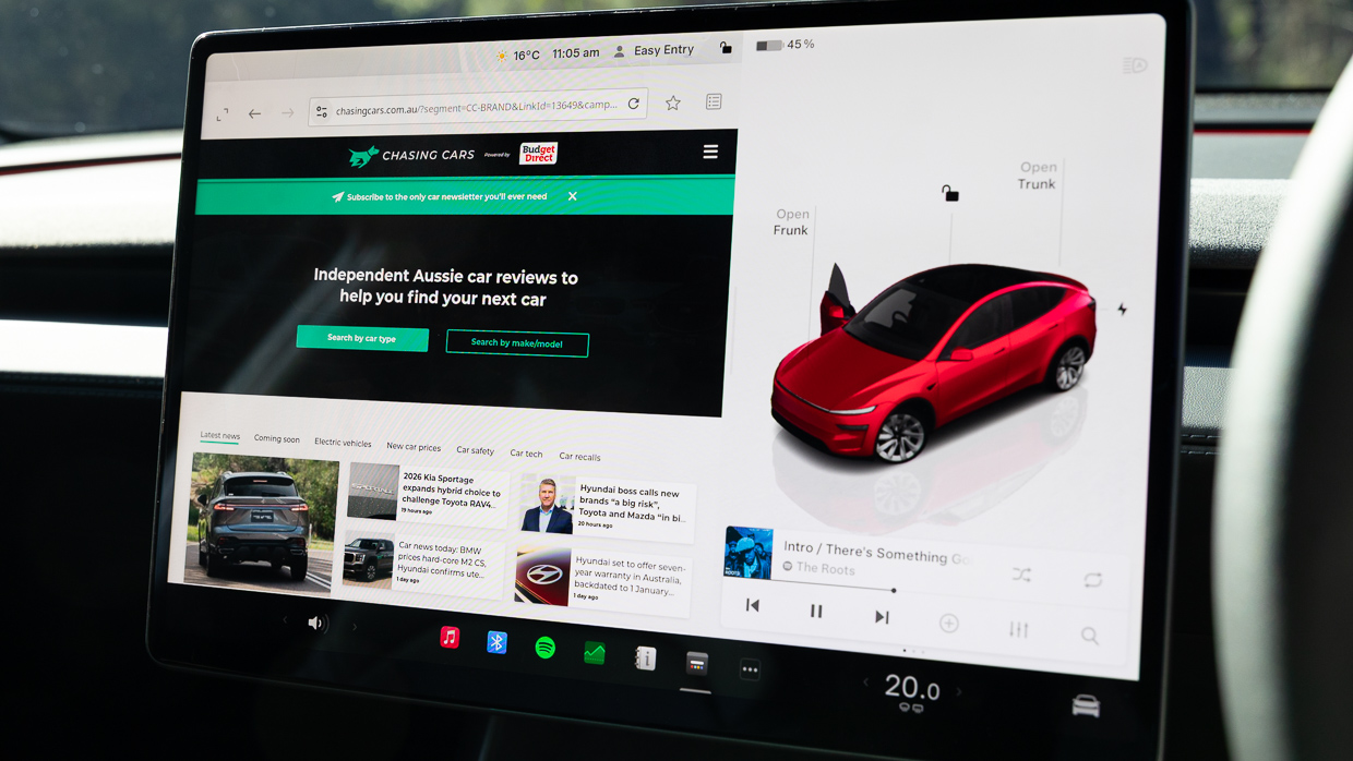 Tesla Model Y RWD 2025 screen3