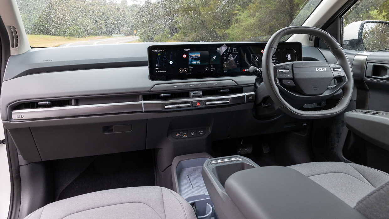 Kia EV3 Air 2025 interior 2
