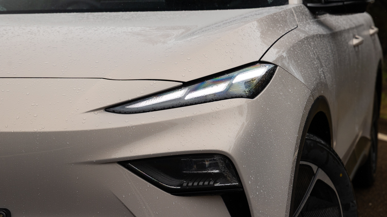 MG S5 Essence 2025 front headlight