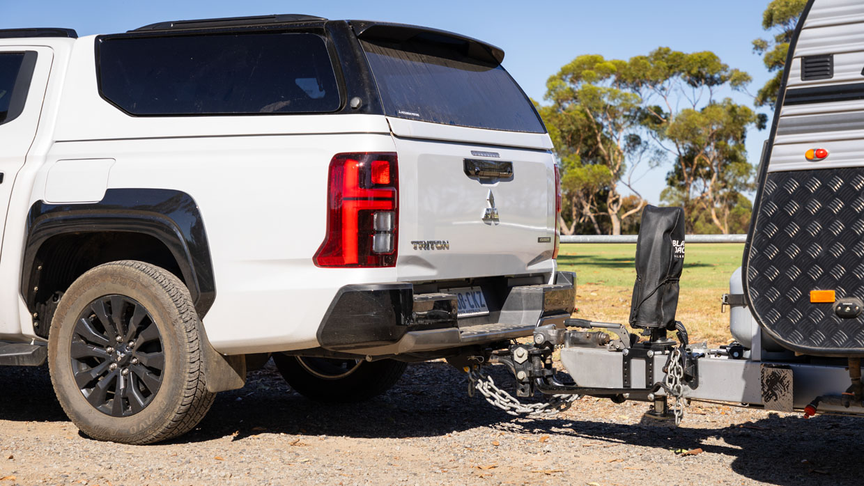 Mitsubishi Triton GSR 2025 LT towing 5