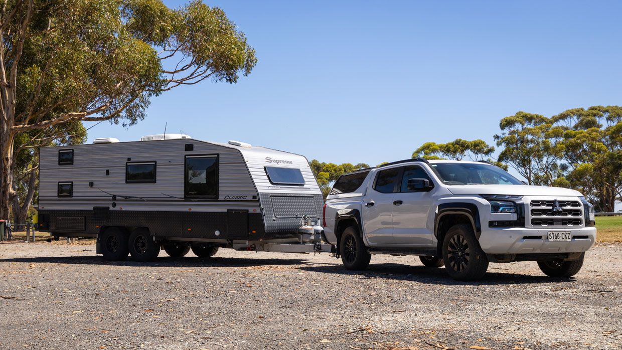 Mitsubishi Triton GSR 2025 LT towing 6