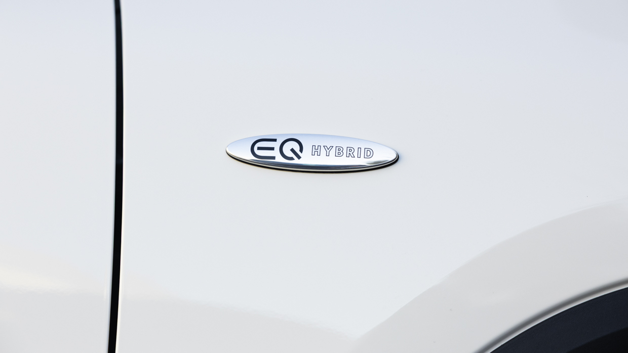 2025 Mercedes GLA PHEV 1